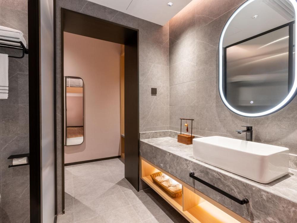 Yunju Hotel Beijing Yonghe Palace Guijie Siheyuan Екстериор снимка