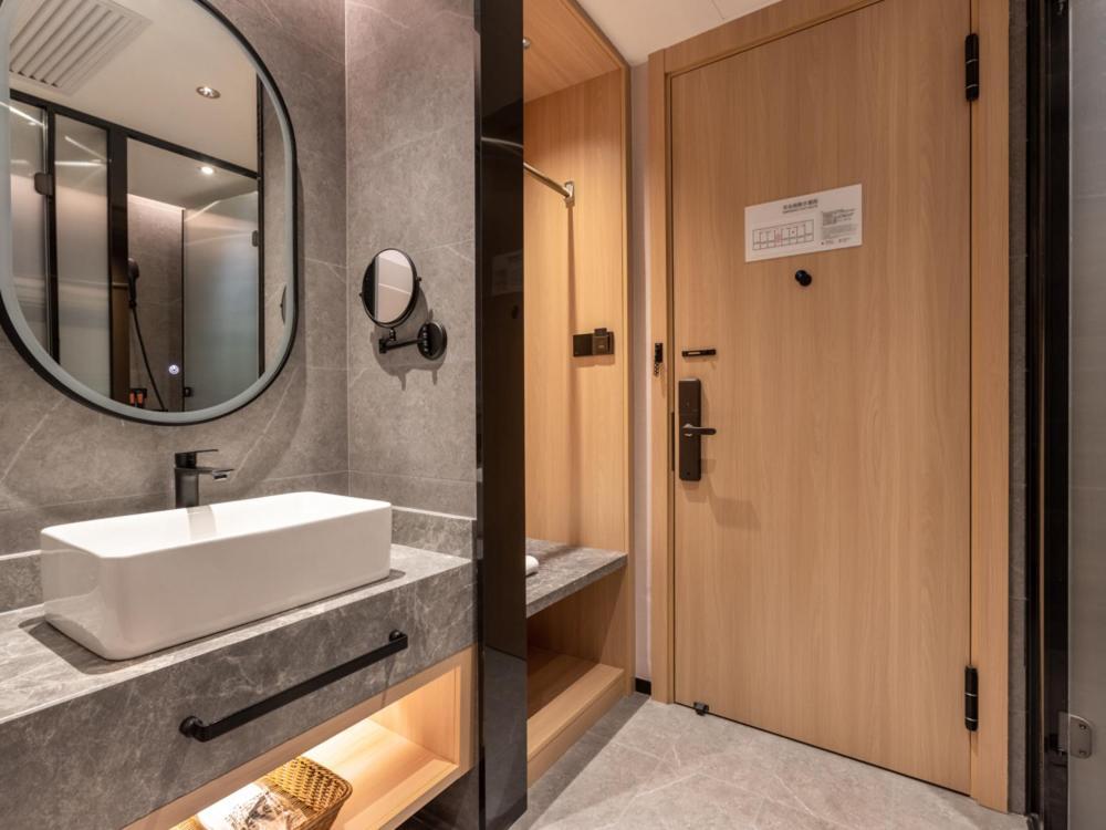 Yunju Hotel Beijing Yonghe Palace Guijie Siheyuan Екстериор снимка